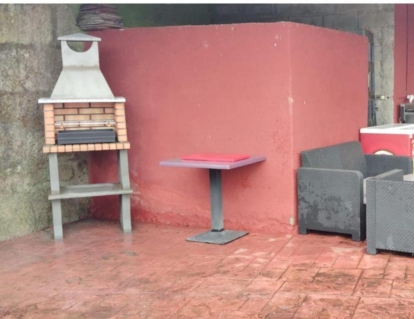 Alojamiento Entero Con Piscina Y Jardin. Ourense Zewnętrze zdjęcie